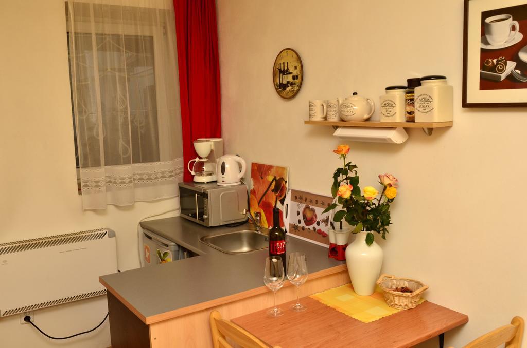 Penzion Čokoláda Poděbrady Esterno foto